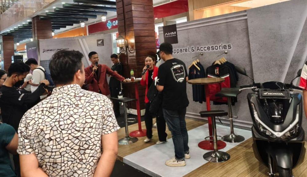 Ini Aksesori dan Apparel New Honda PCX160 yang Bikin Makin Keren
