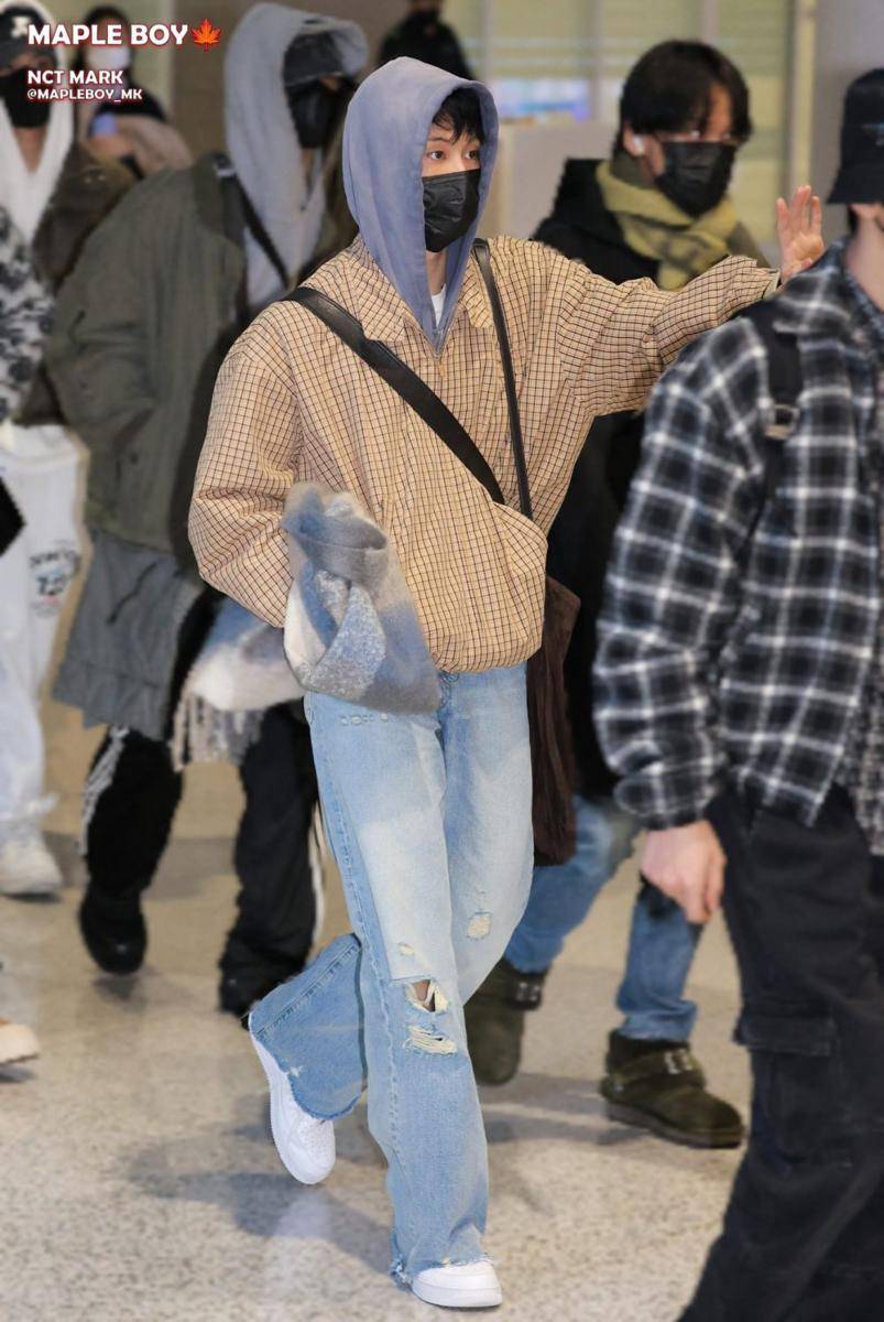 Mark NCT (x.com/MAPLEBOY_MK)
