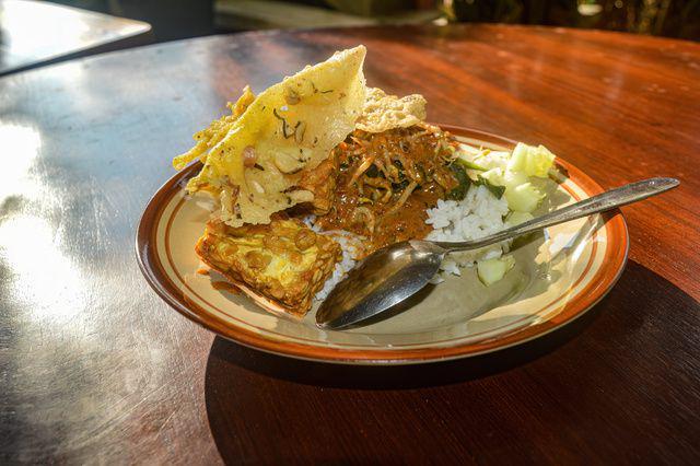 5 Tips Membuat Nasi Pecel yang Punya Rasa Segar dan Tak Terlalu Pedas