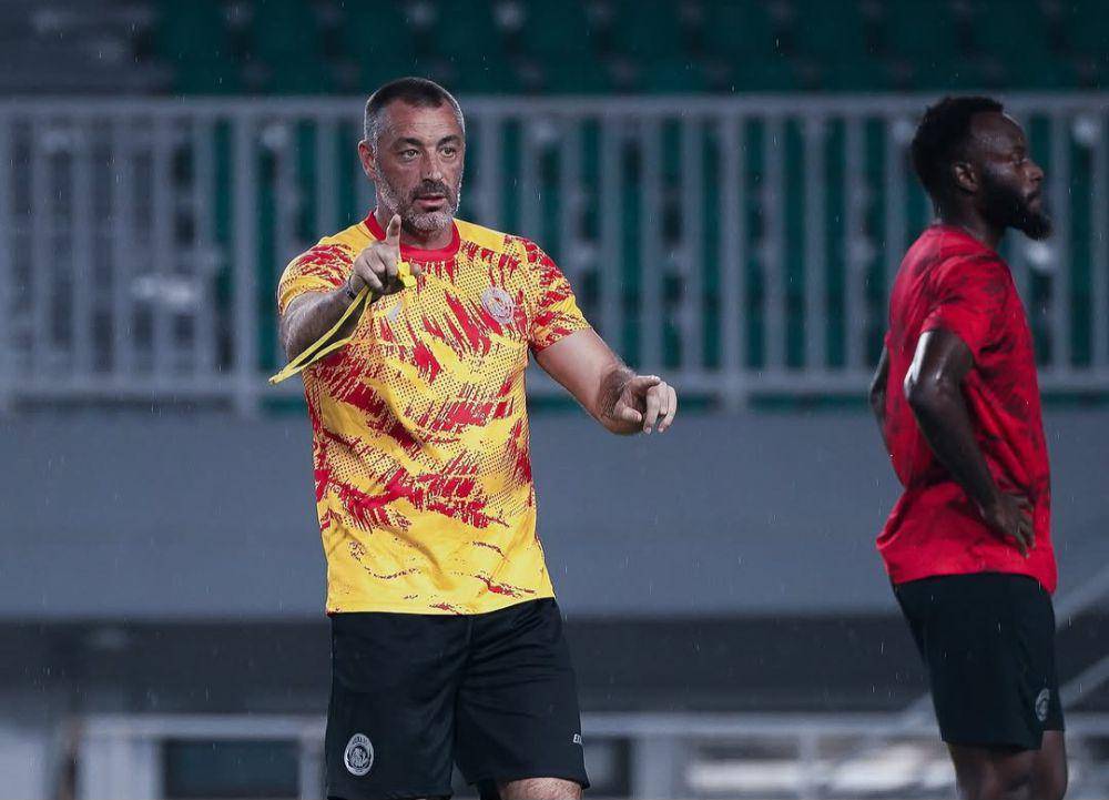 Ze Gomes saat memimpin latihan Arema FC. (Dok. Media Officer Arema FC)