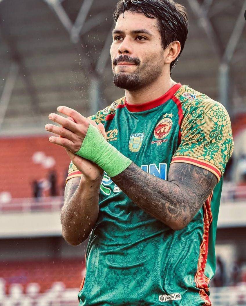 Gabriel Silva Tinggalkan Sriwijaya FC Jelang Laga Play Off Degradasi (Dok. Instagram @gabehsilva_13)