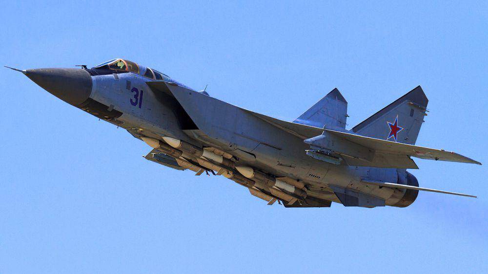 potret MiG-31 BM milik AU Rusia yang dipersenjatai dengan rudal jarak jauh udara ke udara R33 (commons.wikimedia.org/Fedor Leukhin)