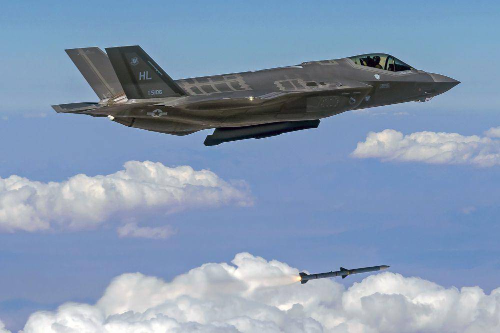 ilustrasi pesawat stealth (pixabay.com/Military_Material)