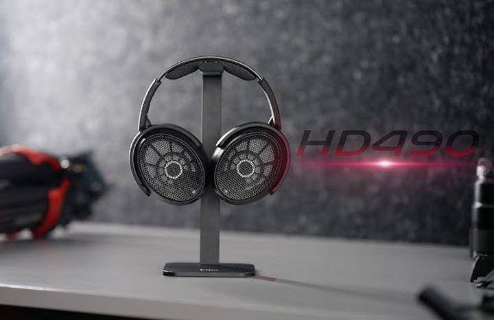 Sennheiser HD 490 PRO (youtube.com/Joshua Valour)