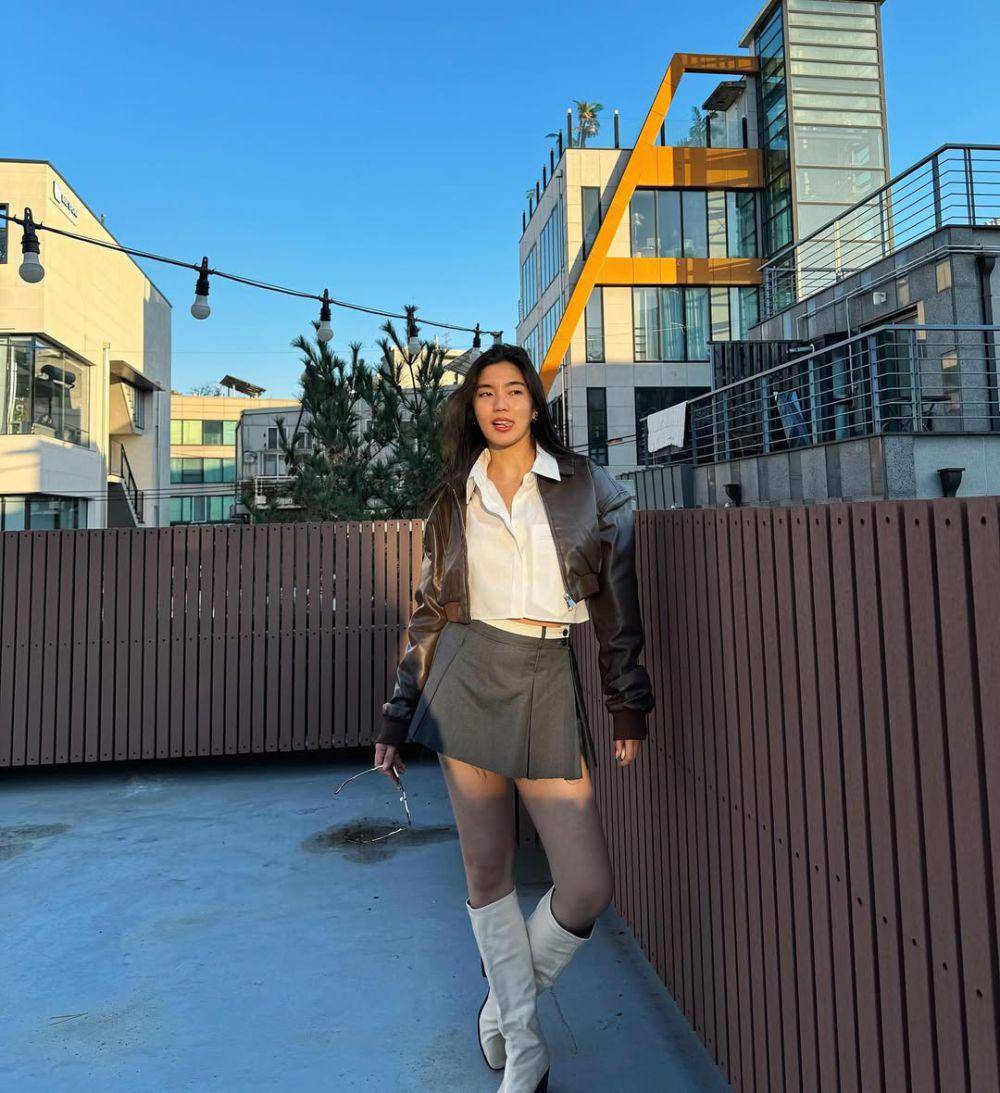 potret OOTD dengan look yang badass ala Goy Arachaporn (instagram.com/goyyog)