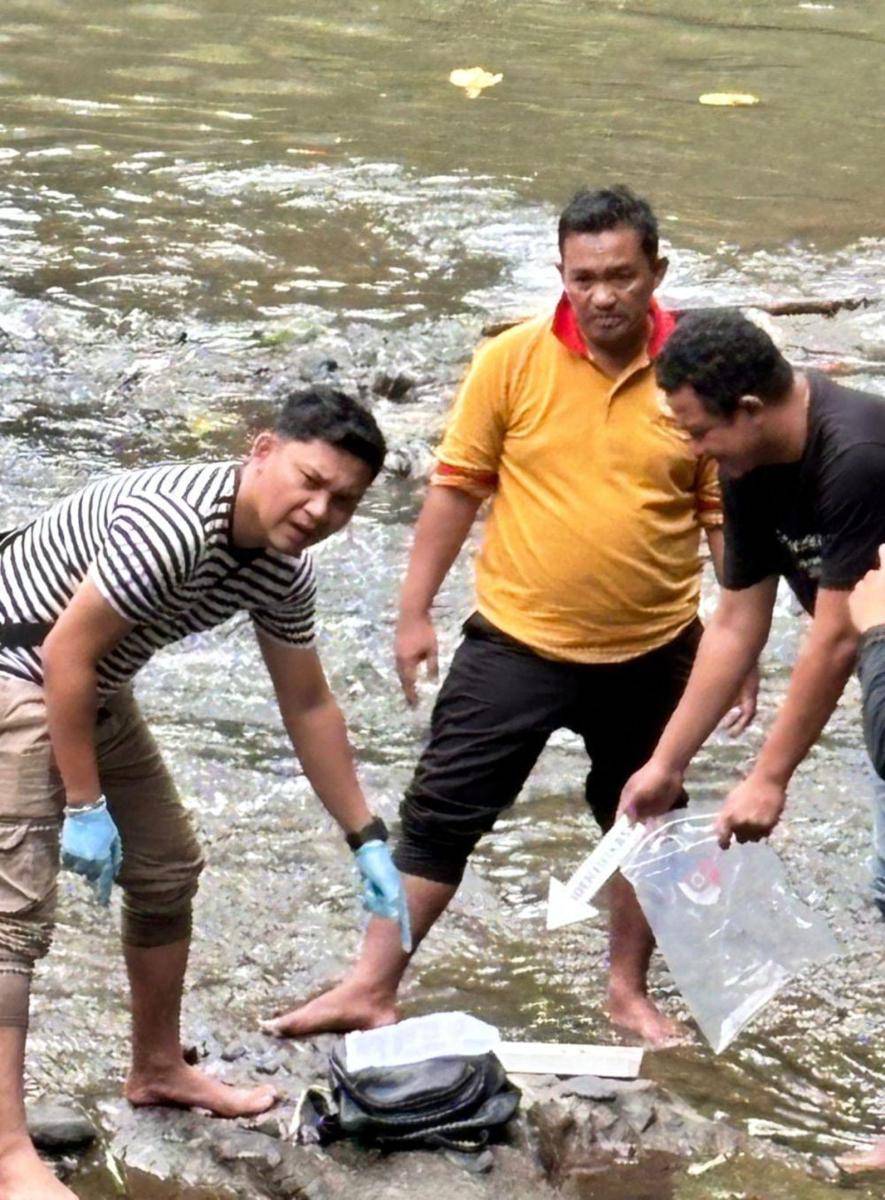 Penemuan mayat bayi dalam tas ransel di Sungai Ancar Kota Mataram. (dok. Istimewa)
