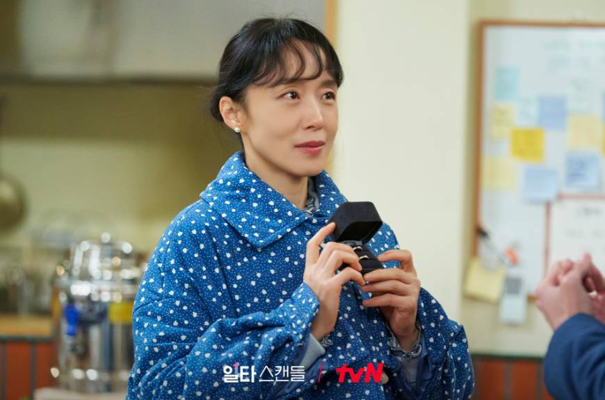 Jeon Do Yeon di drama Crash Course in Romance (Dok. tvN/Crash Course in Romance)