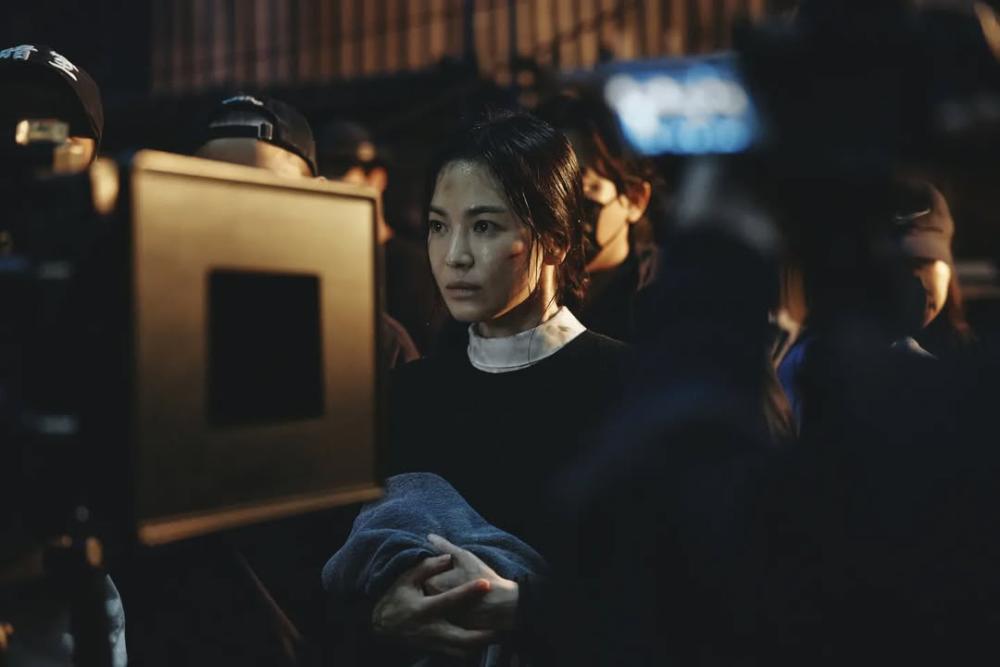 Song Hye Kyo Spill Cerita di Balik Adegan Eksorsisme di Dark Nuns