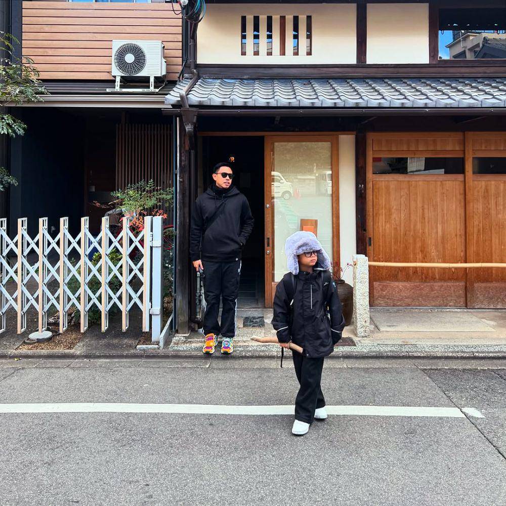 potret keluarga Ayudia dan Ditto (instagram.com/dittopercussion)
