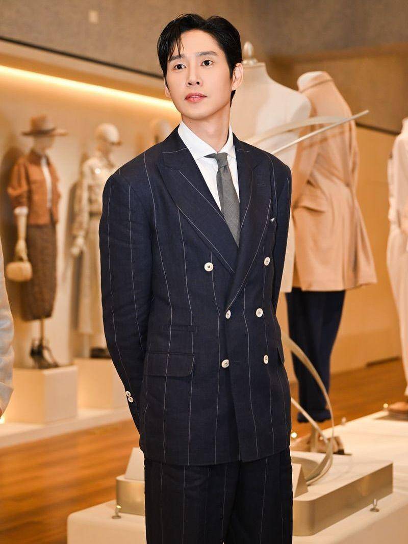 potret Park Sung Hoon (instagram.com/boxabum)