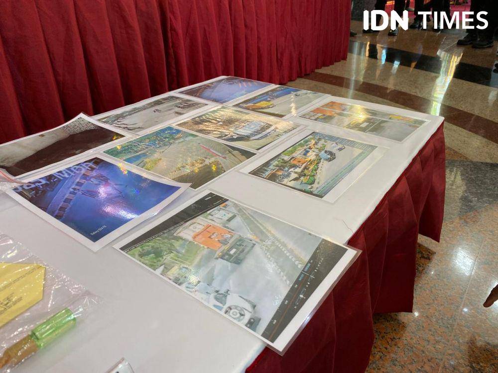 Preskon kasus pembunuhan anak oleh orang tuanya di ruko Bekasi (IDN Times/Irfan Fathurohman)