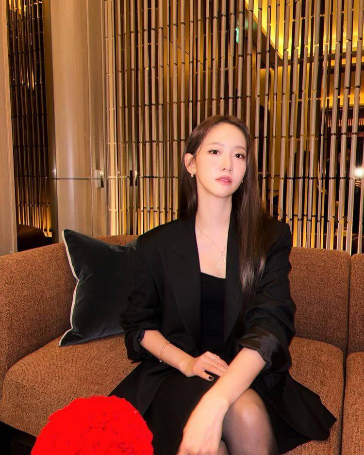Yoona SNSD (Instagram.com/yoona__lim)