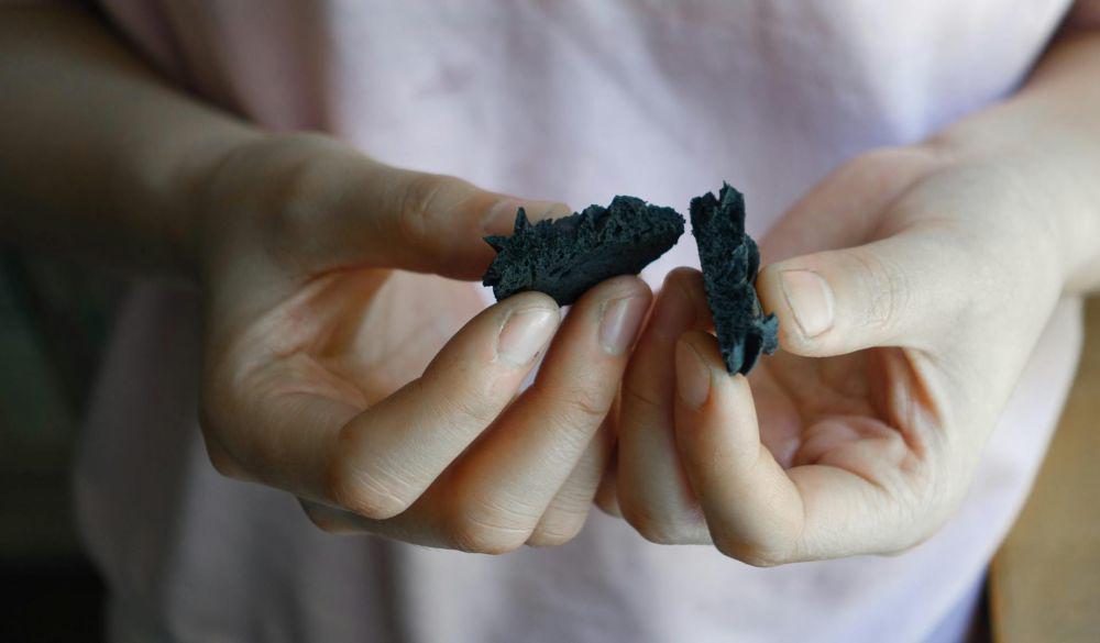 4 Manfaat Charcoal untuk Rambutmu, Bikin Bervolume!