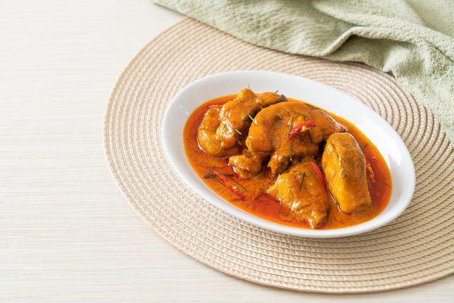 5 Trik Membuat Kari Ayam dengan Bumbu yang Kaya Rasa