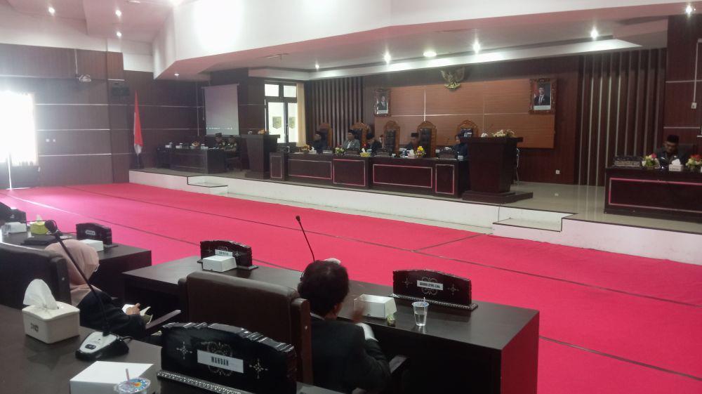 DPRD Lotim Tetapkan Iron-Edwin Jadi Bupati dan Wakil Bupati Terpilih