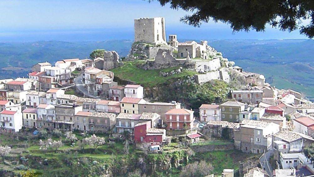 Potret Desa Belcastro di Italia (facebook.com/ComuneBelcastro)