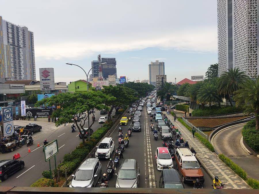 potret jalanan Depok (commons.wikimedia.org)