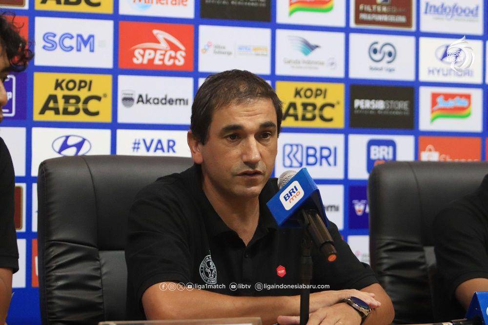 Pelatih Semen Padang, Eduardo Almeida, menyebut setiap laga adalah final bagi timnya yang tengah berjuang keluar dari zona degradasi. (Dok. LIB)