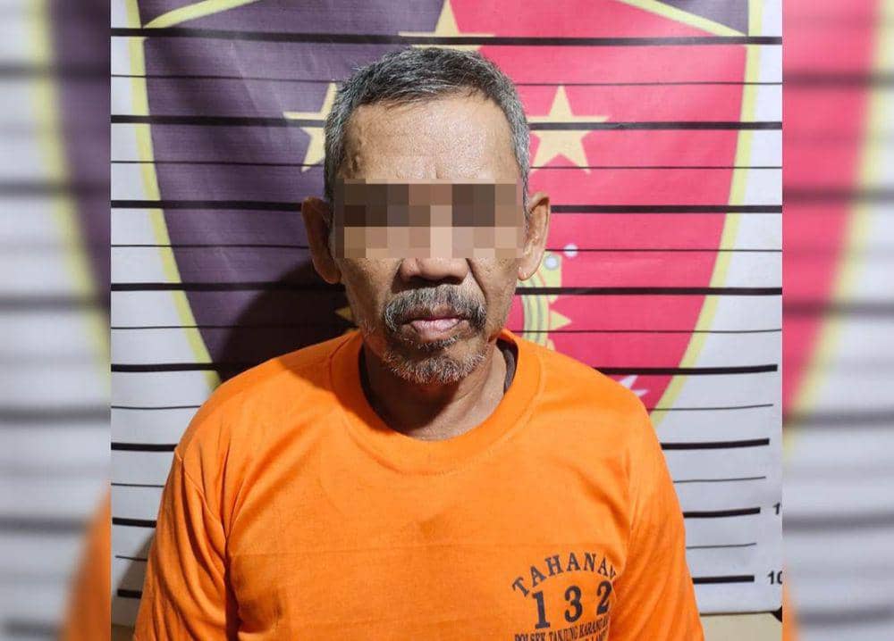 Pelaku WT diamankan petugas Polsek Tanjung Karang Barat. (Dok. Polresta Bandar Lampung).