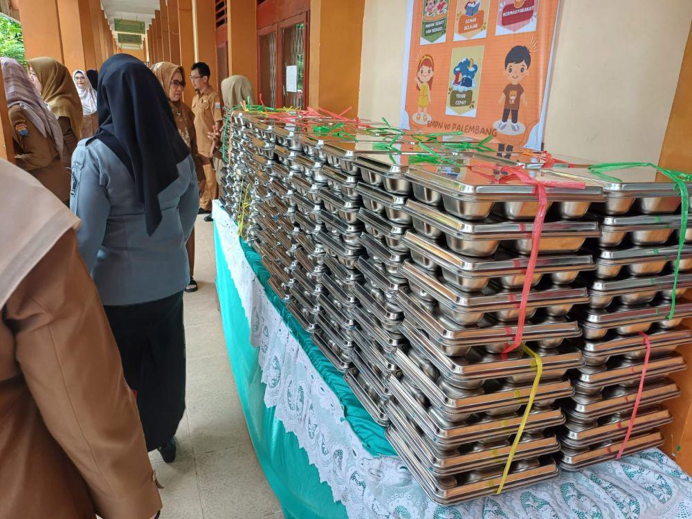 Pemerintah Jamin Makan Gratis Tak Sepeserpun Pakai Bantuan Duit Asing