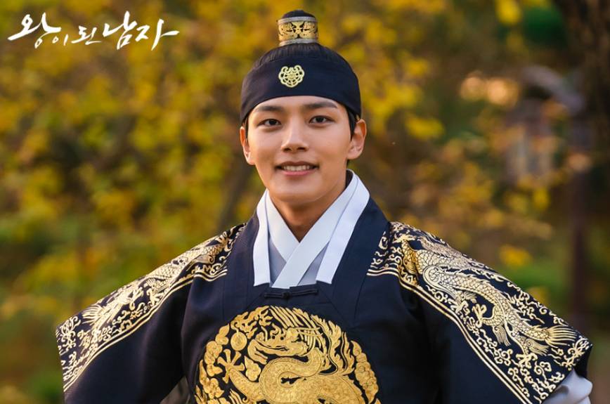 Yeo Jin Goo di drama The Crowned Clown (Dok. tvN/The Crowned Clown)