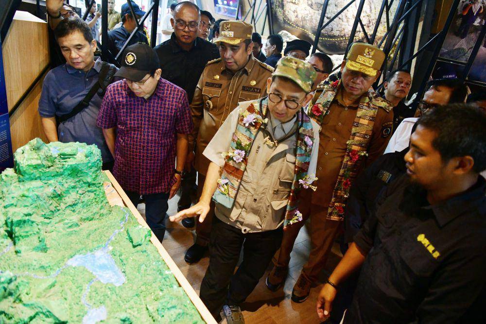 Menteri Kebudayaan, Fadli Zon resmikan Leang-Leang Archaeological Park di Maros, Selasa (14/1/2025)/Humas Pemprov Sulsel
