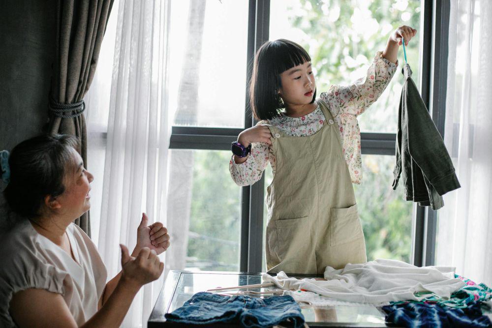 7 Hal Diperhatikan saat Membeli Pakaian Thrifting untuk Anak