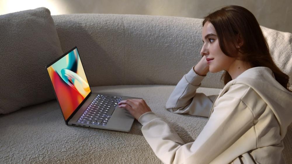 ASUS Zenbook A14 Rilis, Copilot+ PC Paling Ringan di CES 2025