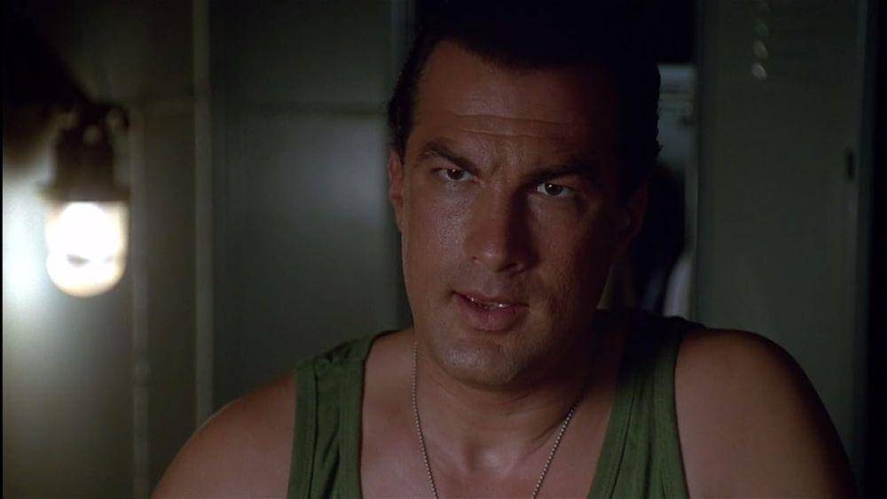 profil dan biodata Steven Seagal (dok. Warner Bros./Under Siege)