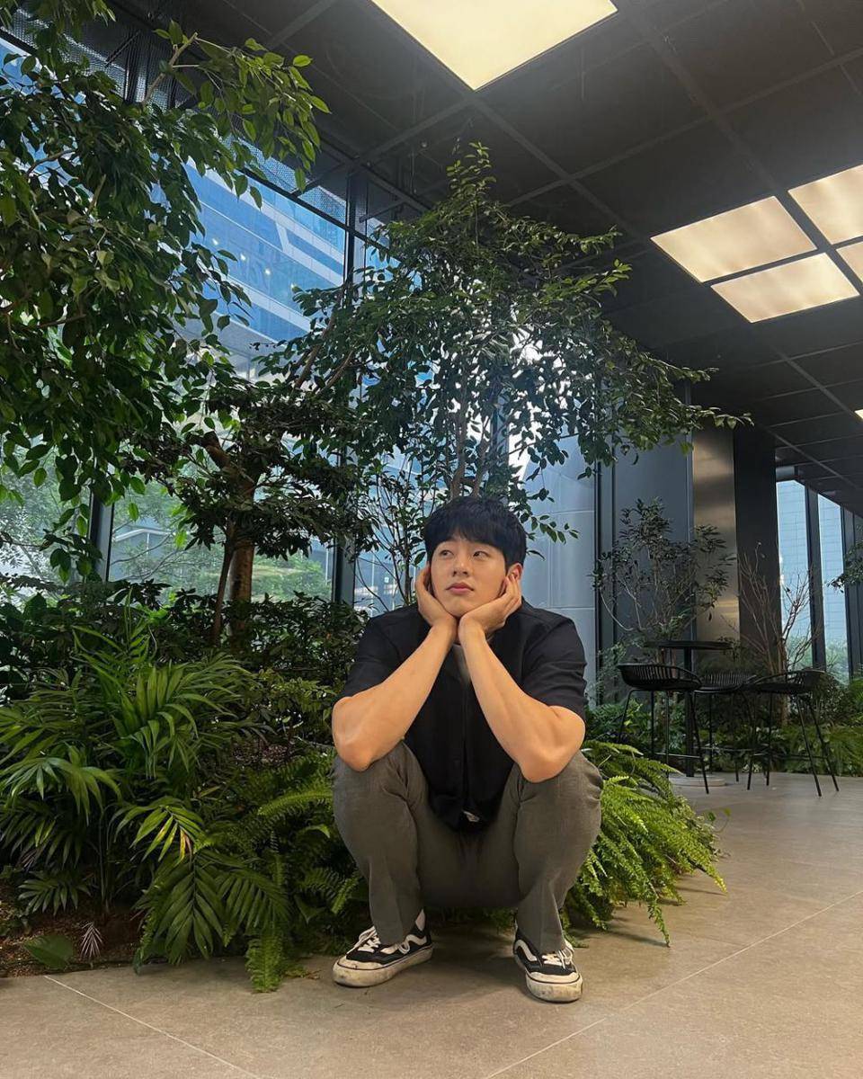 Lee Seung Woo (instagram.com/eeesngwoo)