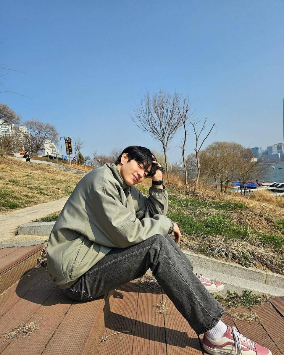 Lee Seung Woo (instagram.com/eeesngwoo)