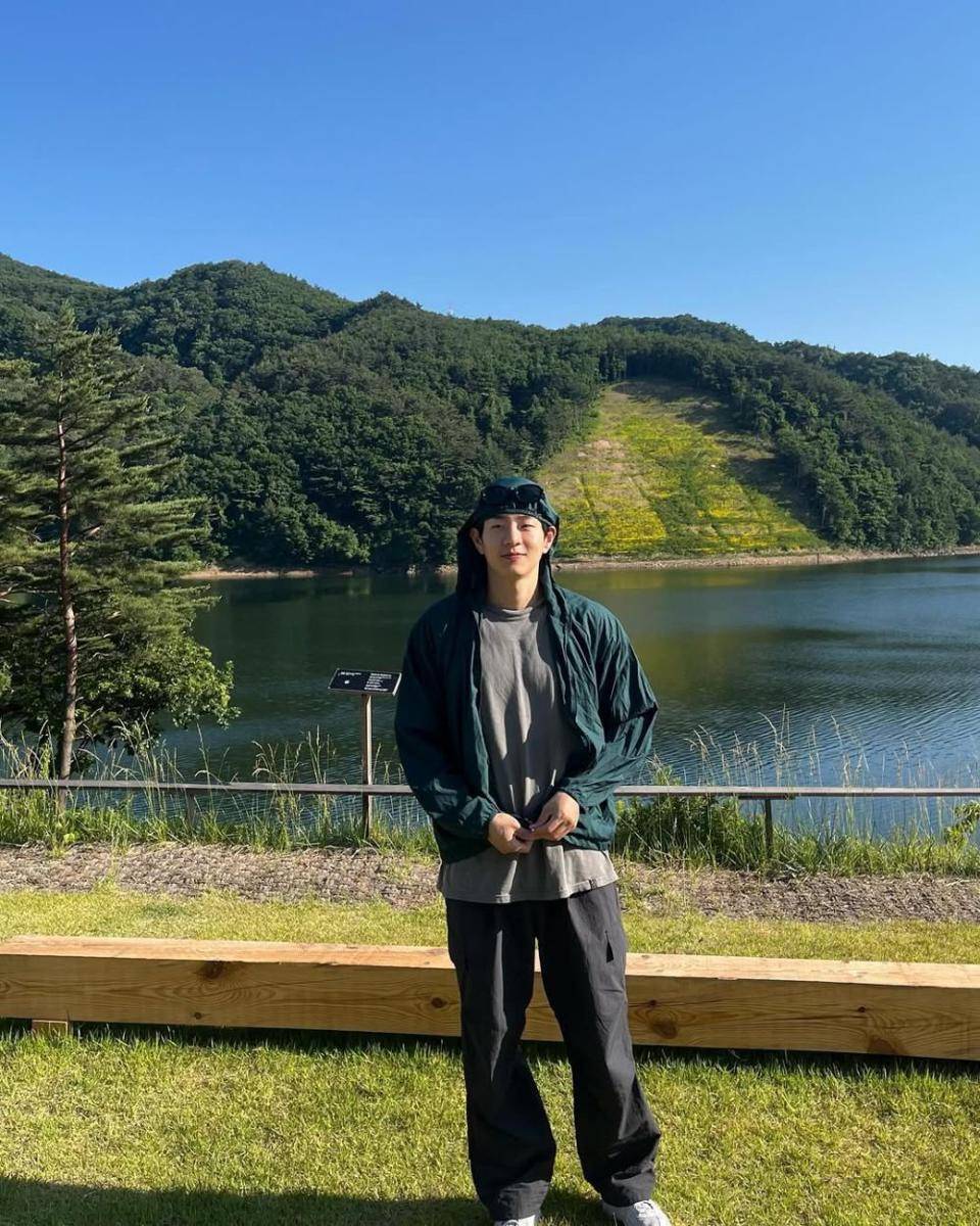 Lee Seung Woo (instagram.com/eeesngwoo)