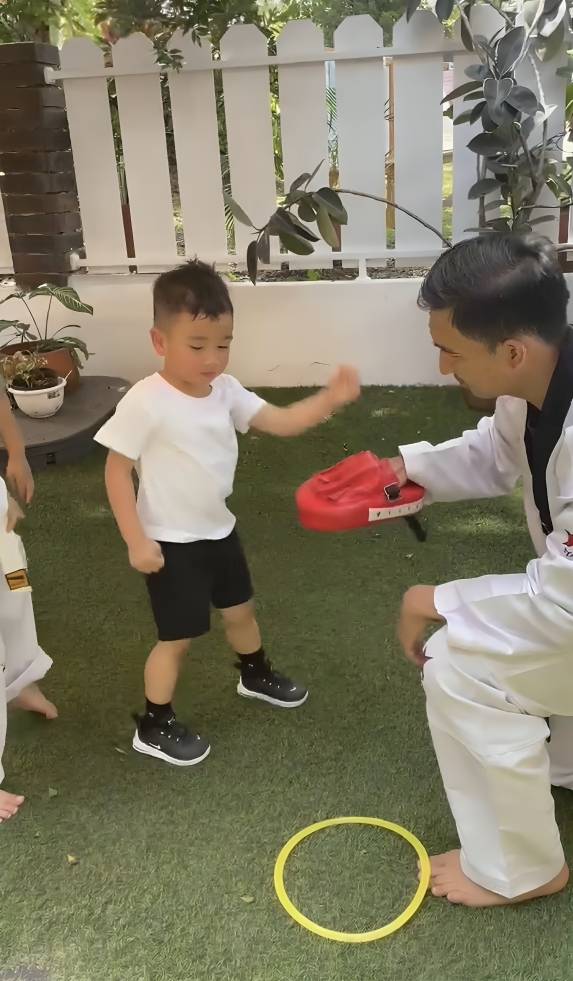 Cipung berlatih taekwondo (instagram.com/raffinagita1717)