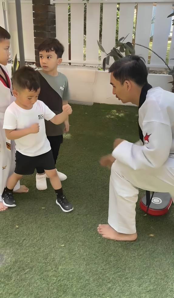 Cipung berlatih taekwondo (instagram.com/raffinagita1717)