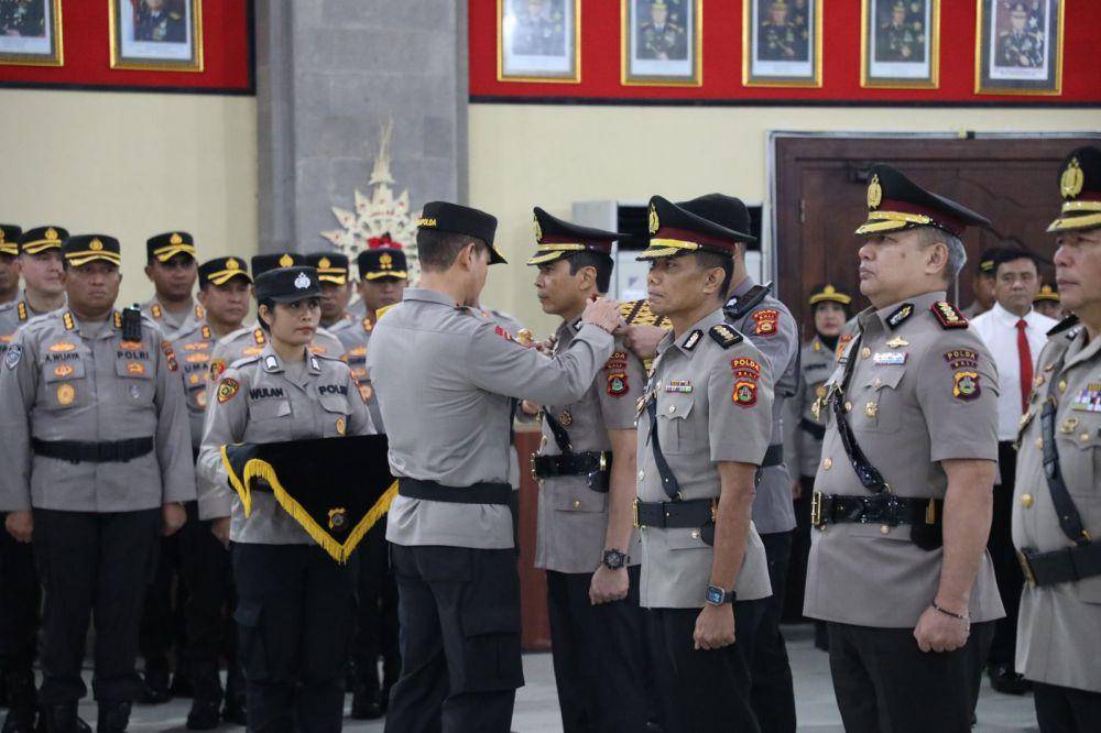 Upacara Serah Terima Jabatan (Sertijab) Pejabat Utama Polda Bali dan Kapolres Jajaran (Dok.IDN Times/Polda Bali)
