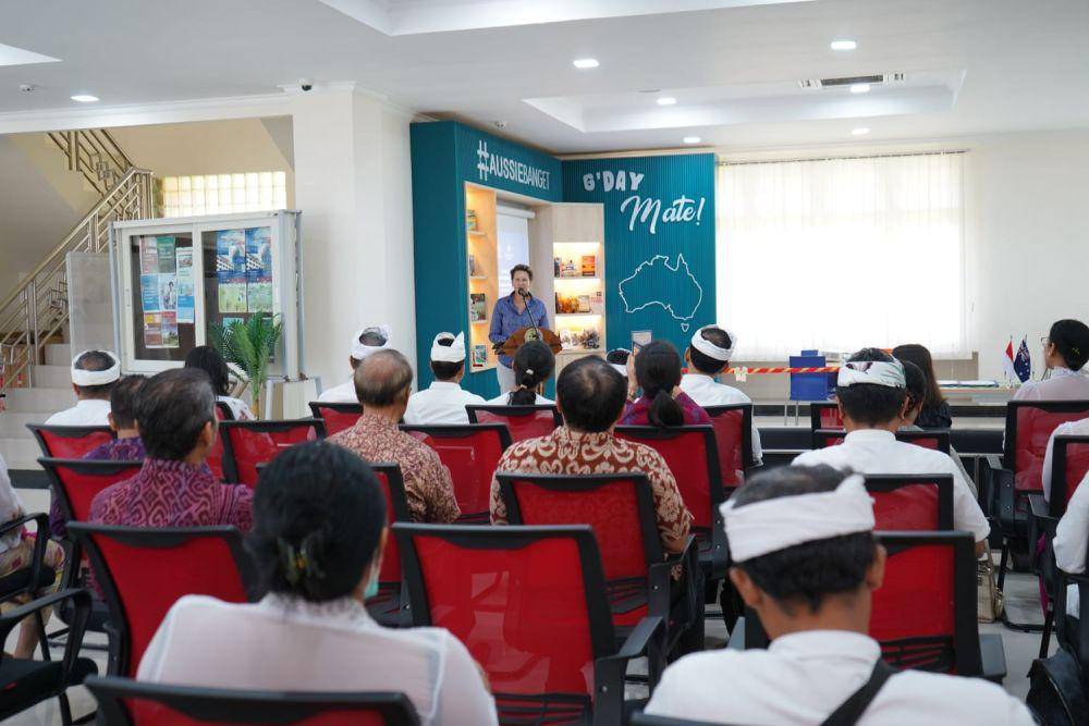 #AussieBanget Corner di perpustakaan Universitas Udayana (Dok.IDN Times/Konjen Australia)