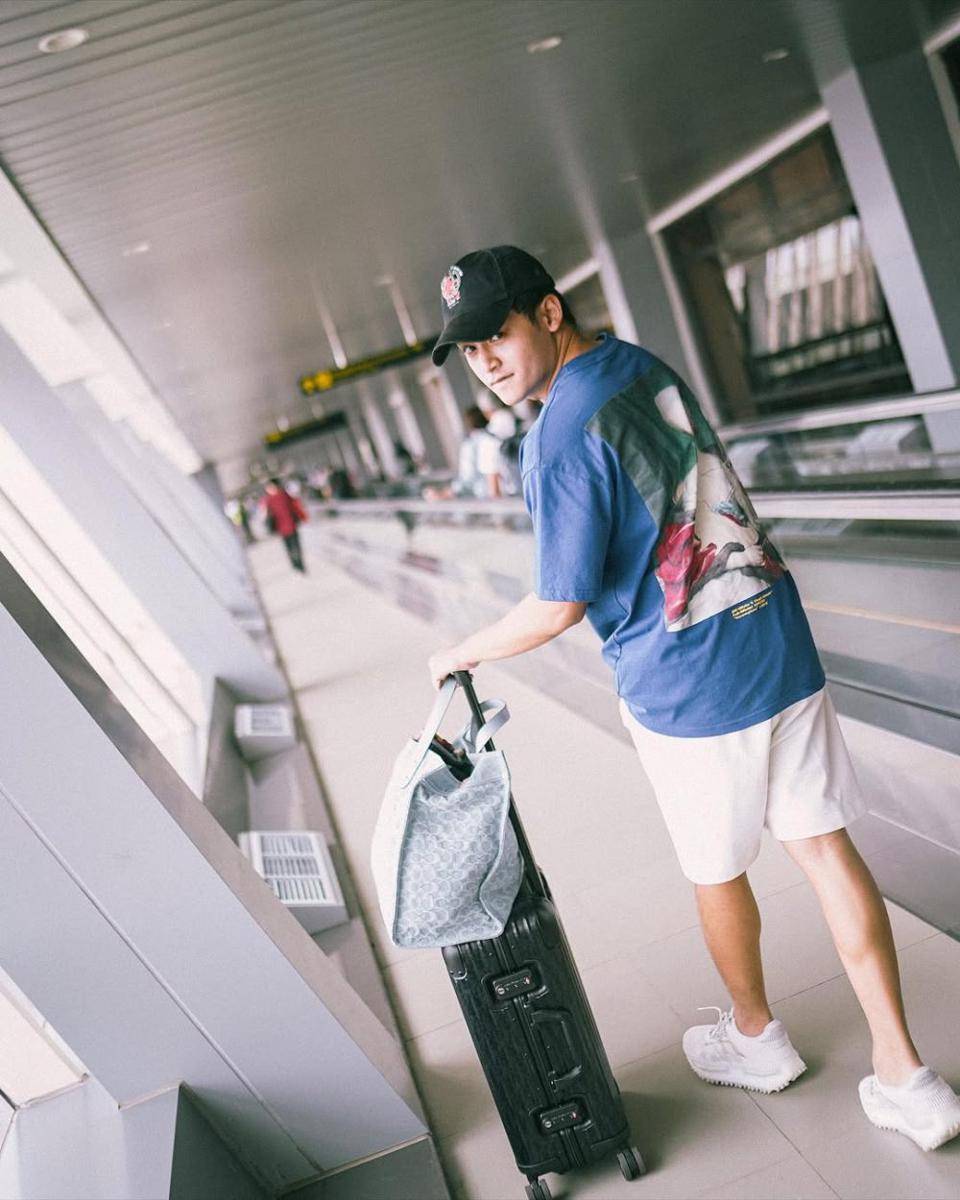 ide summer outfit cowok ala Randy Martin (instagram.com/randymartinnn)