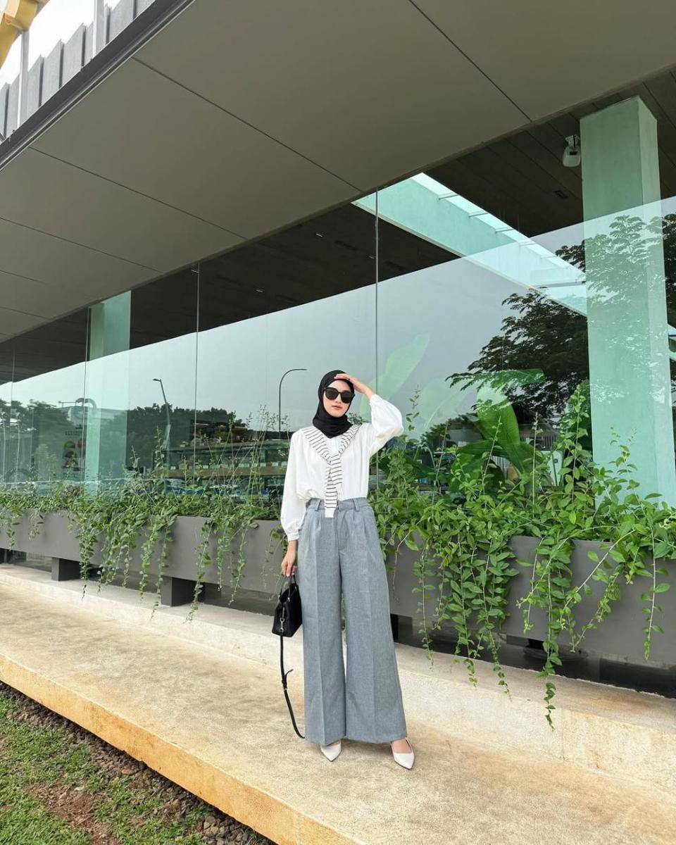 OOTD hijab kekinian ala Rania Sukandari (instagram.com/raniaskdr_)
