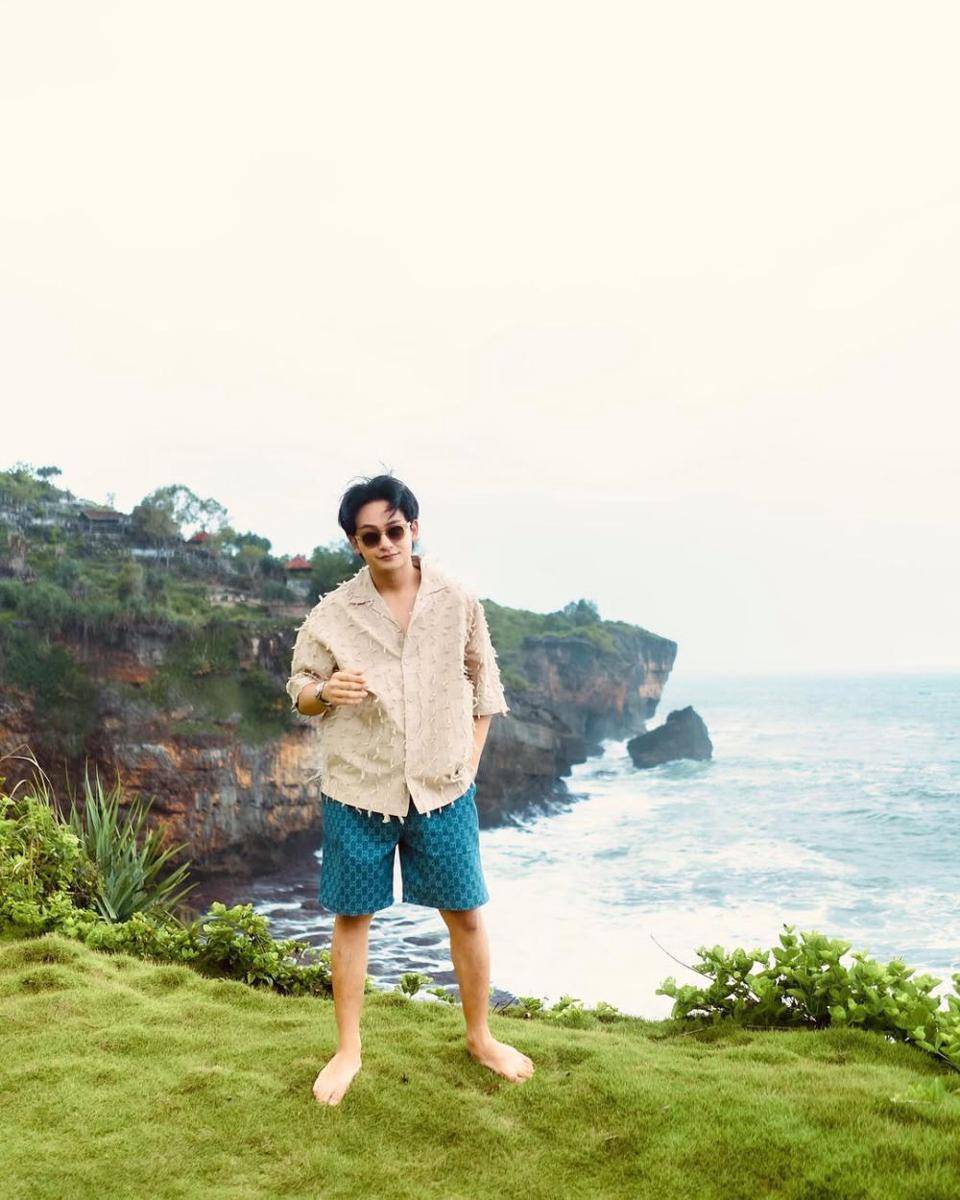 ide summer outfit cowok ala Randy Martin (instagram.com/randymartinnn)