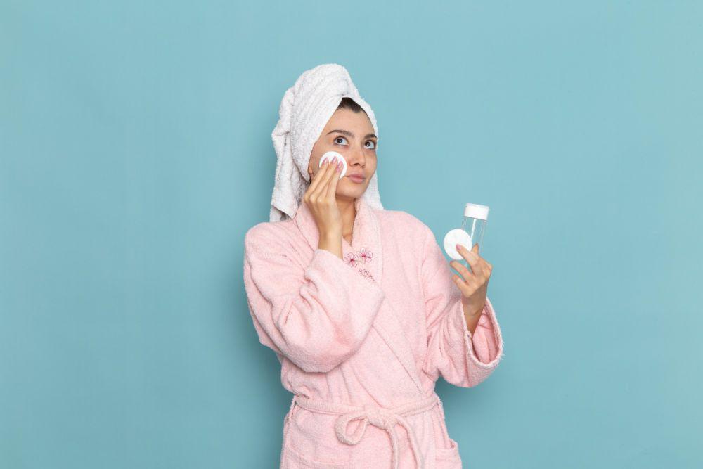 5 Cara Bersihkan Wajah Tanpa Remover, Kulit Tetap Bersih dan Sehat!