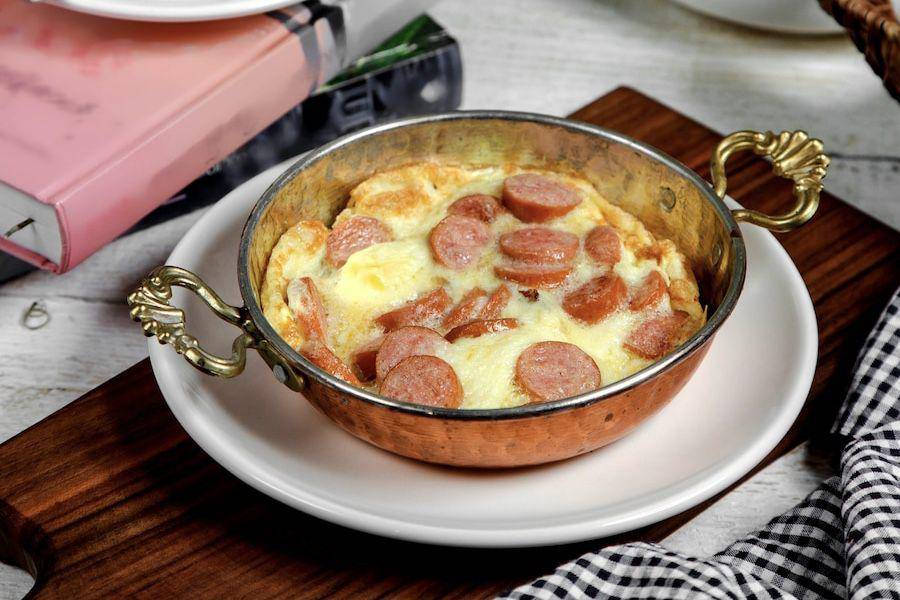 ilustrasi casserole (freepik.com/KamranAydinov)