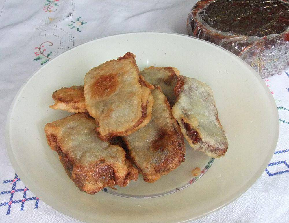 ilustrasi kue keranjang goreng tepung (commons.wikimedia.org/Midori)