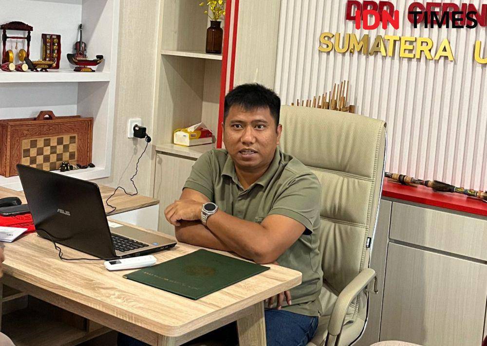 Anggota DPRD Binjai Kader Gerindra Ronggur Simorangkir, angkat bicara (IDN Times/ Bambang Suhandoko)