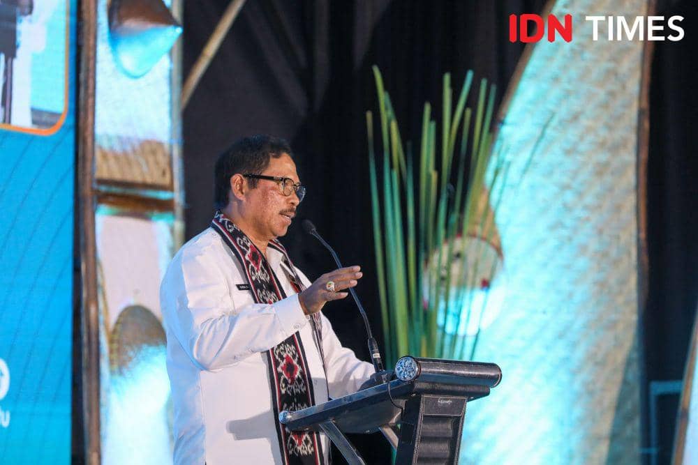 Pj Gubernur Jateng Nana Sudjana menghadiri perayaan Hari Desa Nasional di Desa Ponggok, Kecamatan Tulung, Kabupaten Klaten. (IDN Times/Fariz Fardianto)
