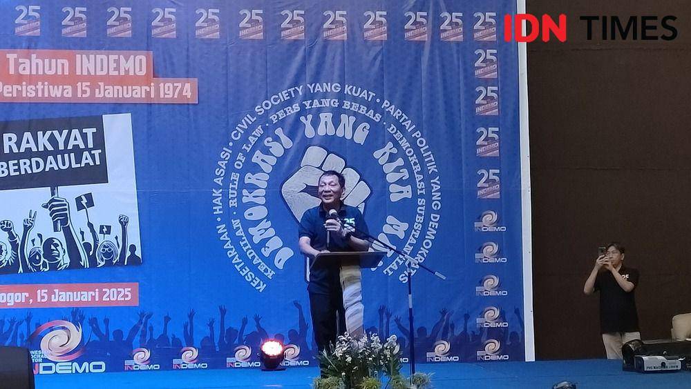 Tokoh Makari Hariman Siregar saat sambutan Ultah Indemo di Green Forest Bogor, Rabu (15/1/2025). (Linna Susanti/IDN Times).