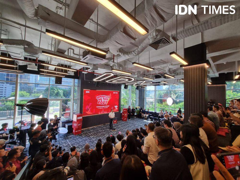 Ketua Dewan Ekonomi Nasional, Luhut Binsar Pandjaitan saat membuka acara "Semangat Awal Tahun 2025" by IDN Times, yang diadakan di kantor pusat IDN di Jakarta, Rabu (15/1/2025). (IDNTimes/Tata Fierza)