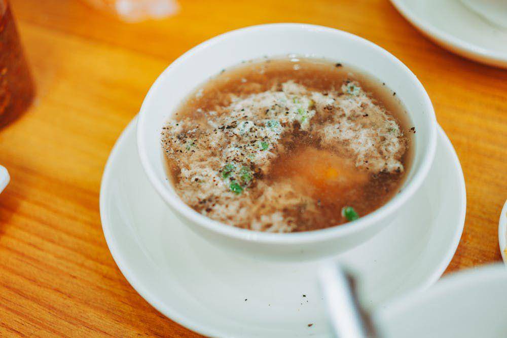 ilustrasi egg drop soup (pexels.com/ FOX ^.ᆽ.^= ∫ )