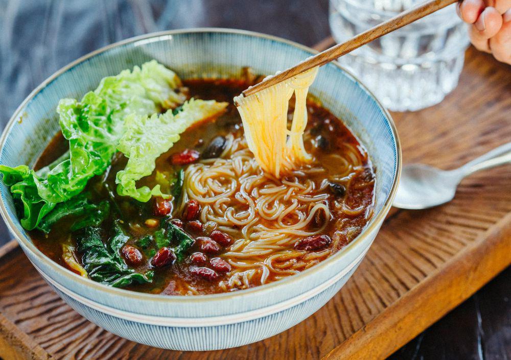 Resep Suan La Fen ala Sichuan, Mie Kacang Hijau yang Pedas dan Segar