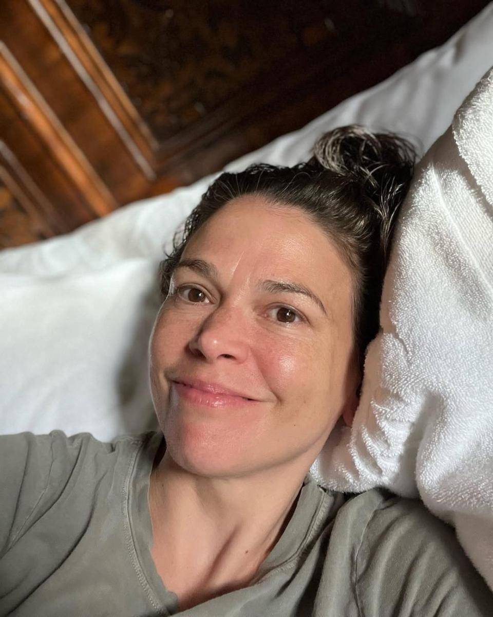 potret Sutton Foster (instagram.com/suttonlenore)