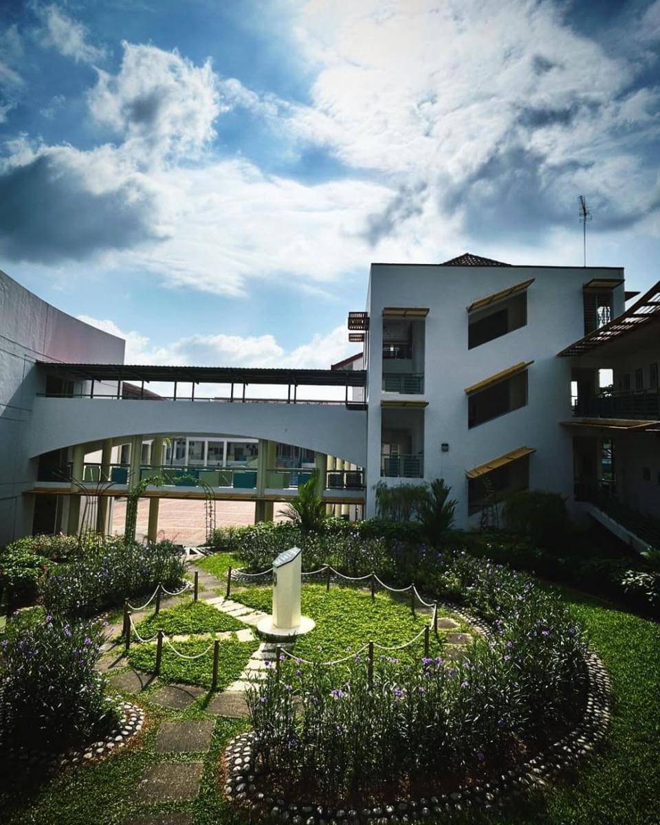 Crescent Girls' School (instagram.com/crescentgirlsschool)